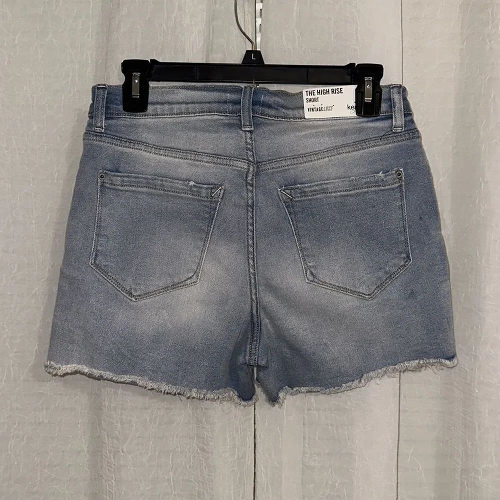 kensie 6/28 Vintage Luxe High Rise Raw Hem Distressed Blue Med Wash Shorts - Picture 4 of 15
